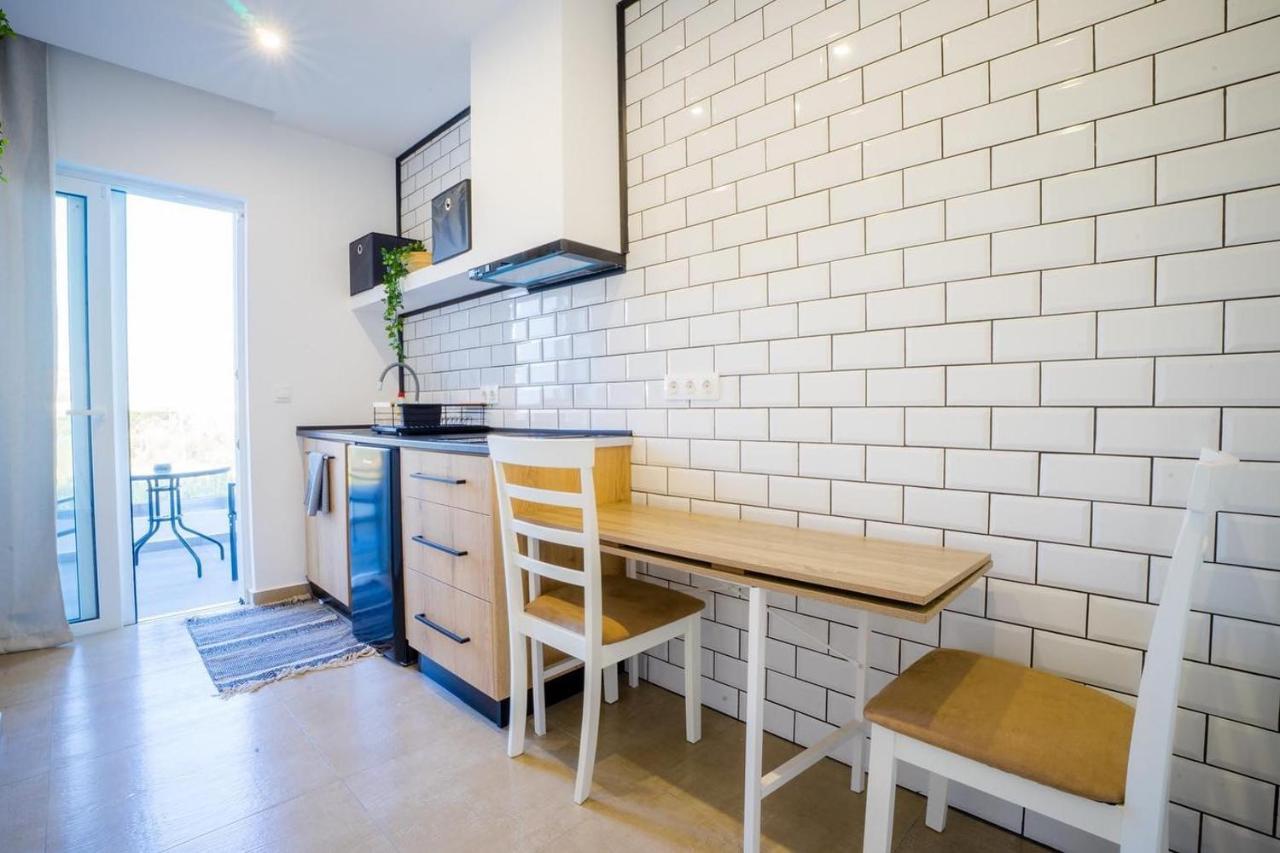 Mousikorama Apartments ฟาลิรากี ภายนอก รูปภาพ